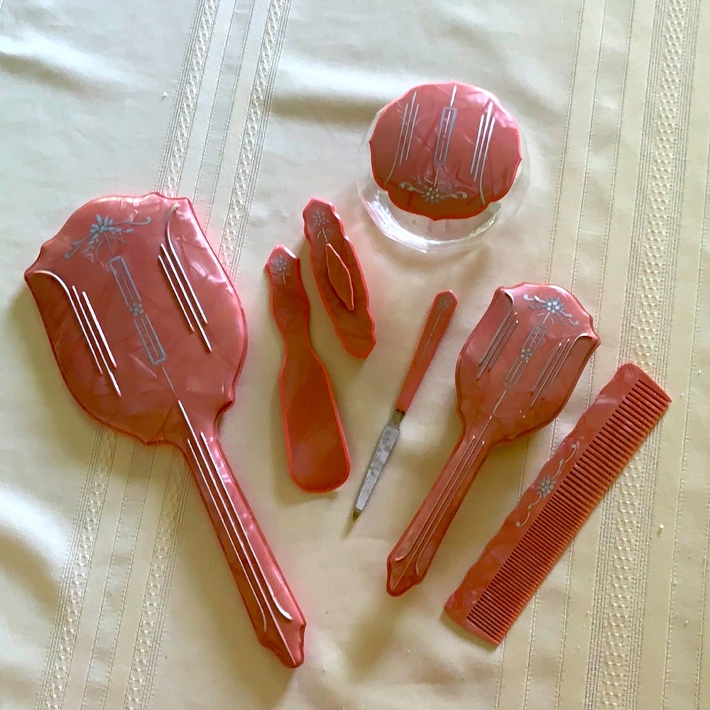Vintage Pink Art Deco Vanity Dresser Set Complete
